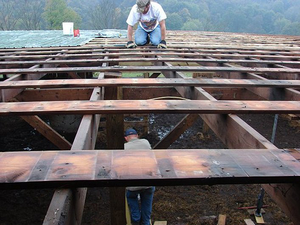 Reinforcing the roof on the ISCOWP barn
