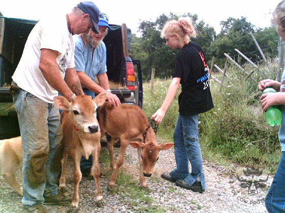 Balaram (left) and Krishna arrive at the ISCOWP farm in West Virginia in 2004.